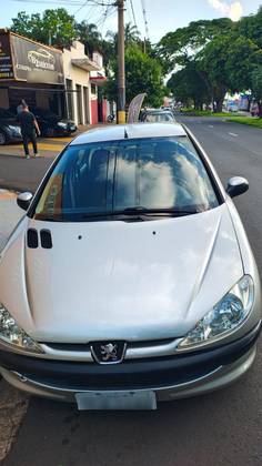 PEUGEOT 206 1.4 PRESENCE 8V FLEX 4P MANUAL PEUGEOT 206 1.4 PRESENCE 8V FLEX 4P MANUAL